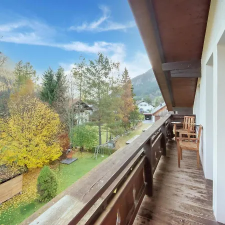 In Near Slopes ביחלבאך