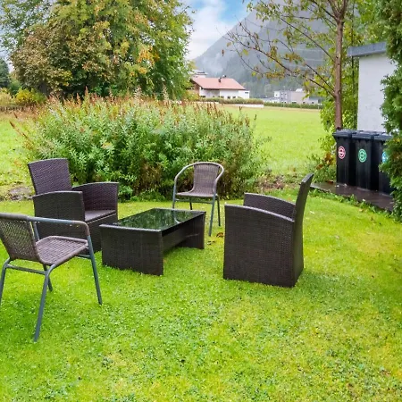 In Near Slopes * ביחלבאך