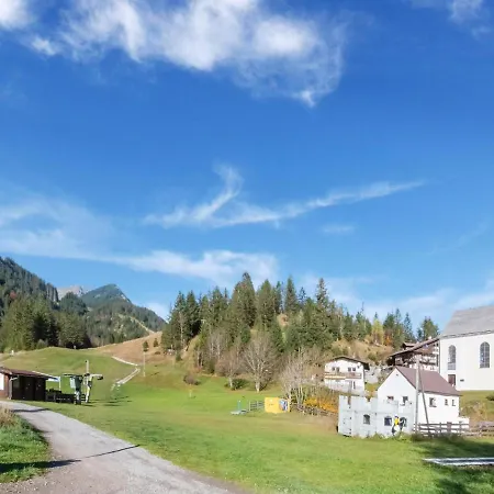 דירה Alluring In Bichlbachh With Terrace